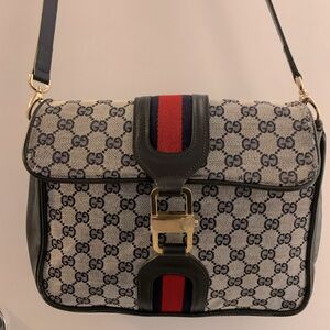 Classic vintage blue Gucci shoulder/cross body bag